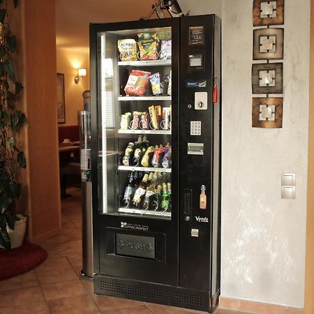 Hotel Zur Sonne Варен Экстерьер фото