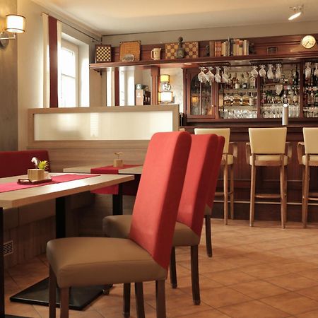 Hotel Zur Sonne Варен Экстерьер фото