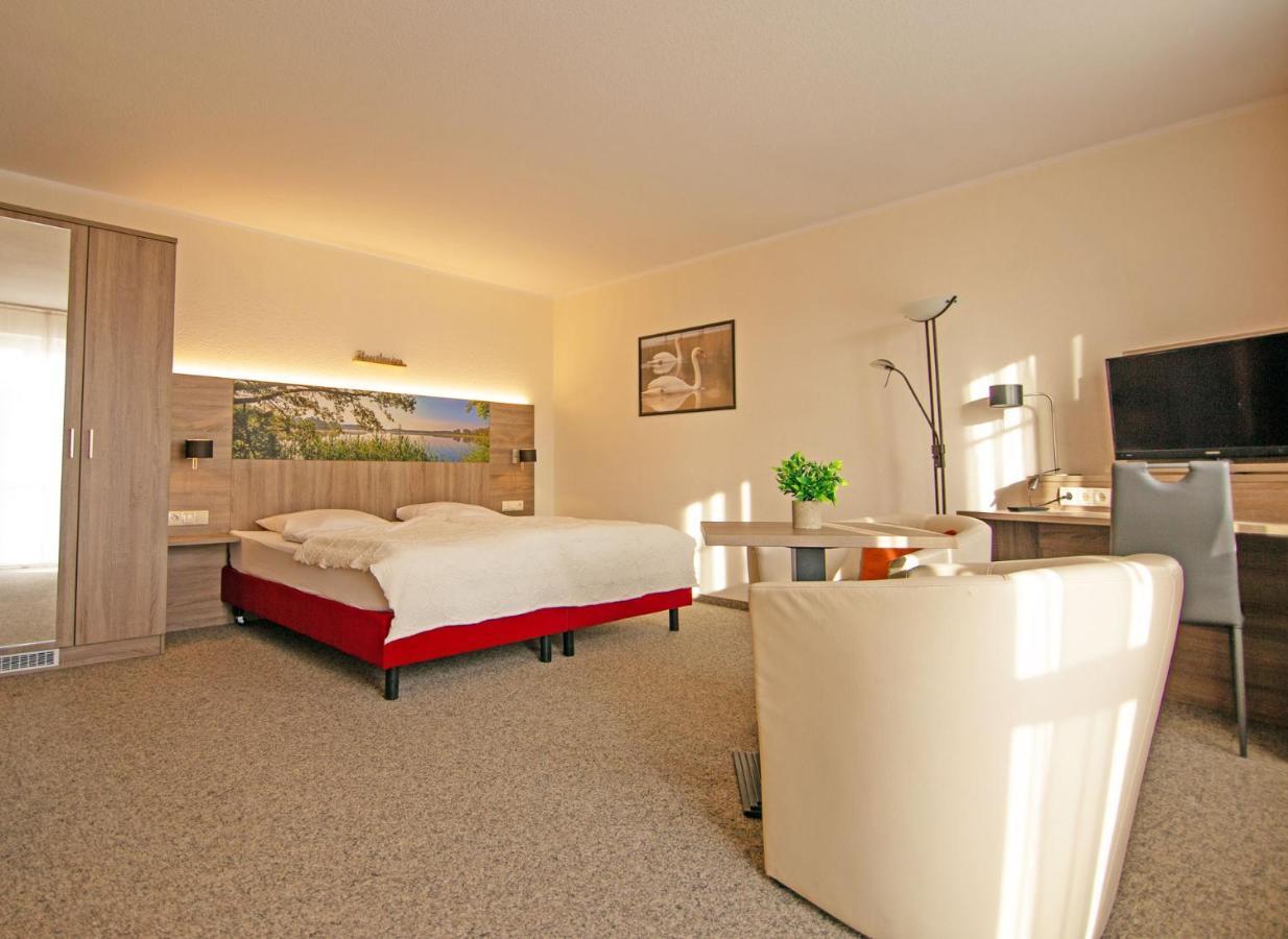 Hotel Zur Sonne Варен Экстерьер фото