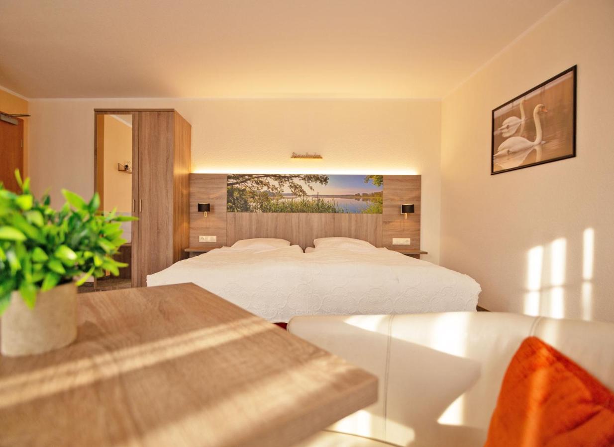 Hotel Zur Sonne Варен Экстерьер фото