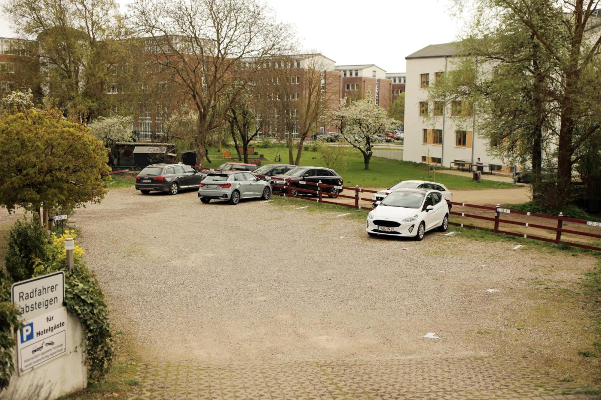 Hotel Zur Sonne Варен Экстерьер фото